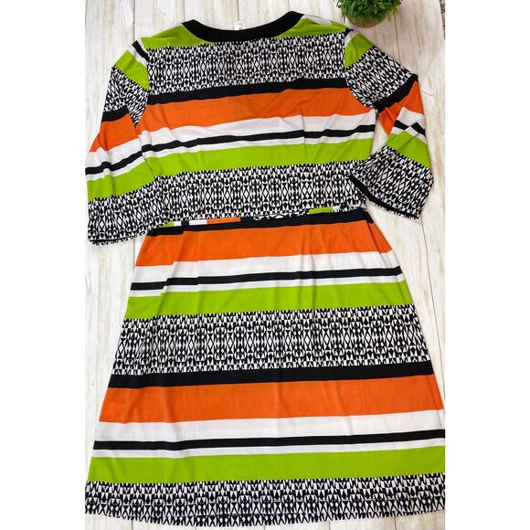 Emma & Michelle Striped Dress - Picture 11 of 16